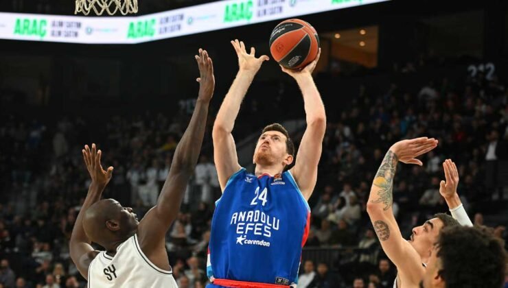 Anadolu Efes, Euroleague’de Paris Basketbol’a diş geçiremedi