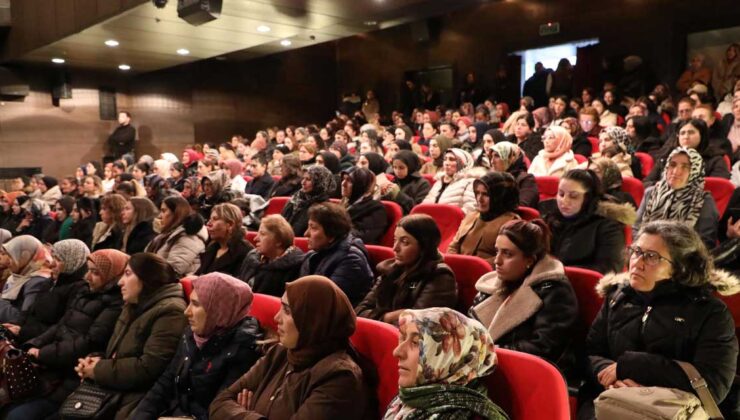 Kars’ta uyuşturucu ile mücadele kapsamında annelere yönelik konferans düzenlendi