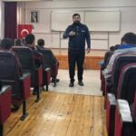 Kars Siber Suçlarla Mücadele Şube Müdürlüğünce okullarda eğitim verildi