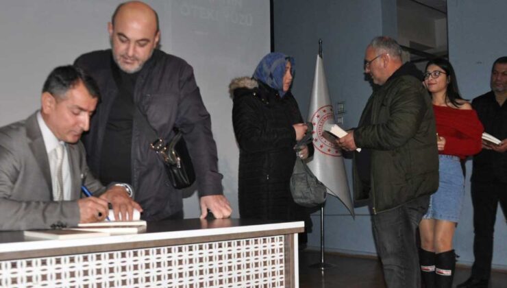 Yazar Murat Aybirdi, kitap tanıtımı ve imza günü düzenledi