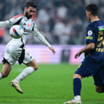 Beşiktaş evinde ağır yaralı
