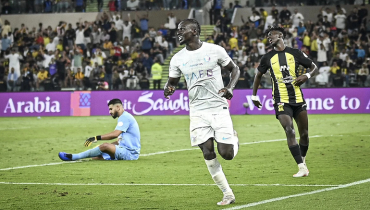 Fenerbahçe Mane transferini riske atmadı