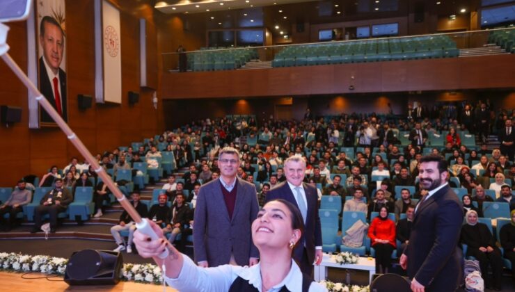 Bakan Bak, Türkiye Yüzyılı’nda en büyük gücümüz gençler