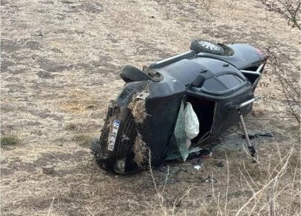 Balıkesir Kepsut’ta otomobil tarlaya uçtu: 1 yaralı