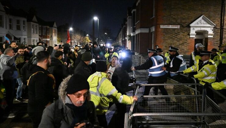 Londra’da PKK yandaşları polisle çatıştı