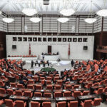 Yetkisiz çakar ve ruhsatsız silaha ağır cezalar getiren kanun yasalaştı