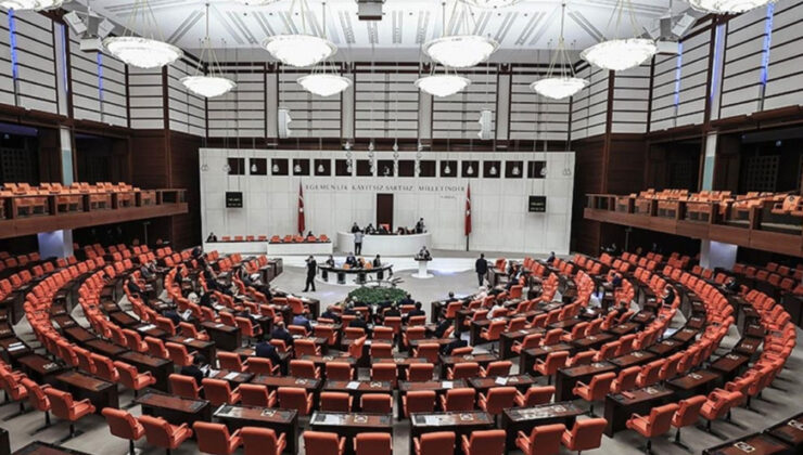 Yetkisiz çakar ve ruhsatsız silaha ağır cezalar getiren kanun yasalaştı