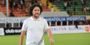 Süper Lig’de bir istifa daha