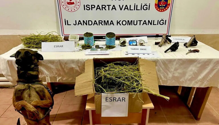 Isparta’da jandarmadan uyuşturucu operasyonu