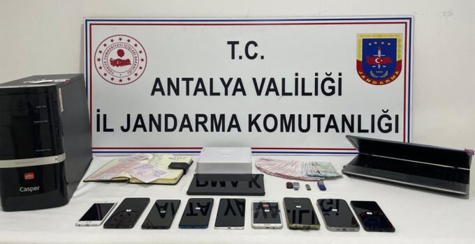 Antalya’da yasa dışı bahis operasyonuna 8 gözaltı