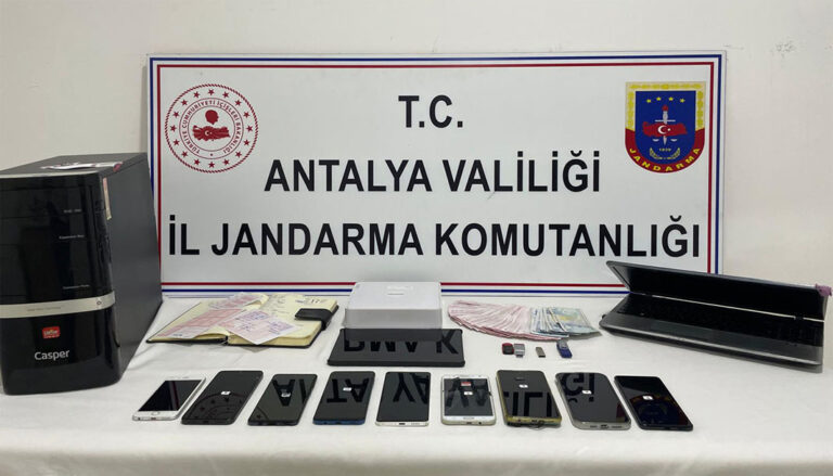 Antalya’da yasa dışı bahis operasyonuna 8 gözaltı