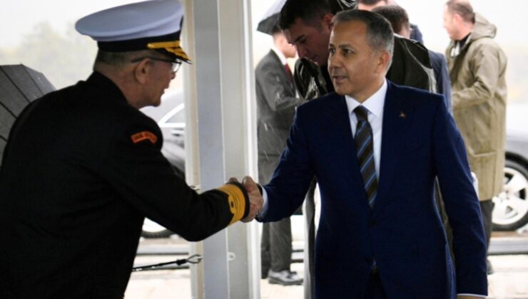 Bakan Yerlikaya TCSG Umut Gemisi’ni ziyaret etti: Mavi Vatan’ımızdayız