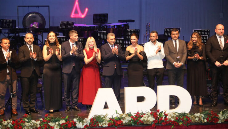 Rektör Özkan’a Akdeniz reklamcılar derneği’nden ödül – Birlik Haber Ajansı