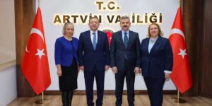 Kars Valisi Ziya Polat, Artvin Valisi Turan Ergün’ü ziyaret etti