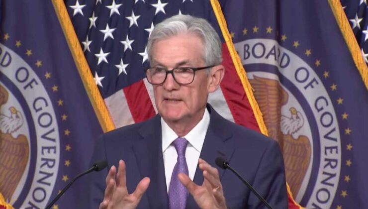 Fed faiz indirdi, büyüme tahmini revize edildi