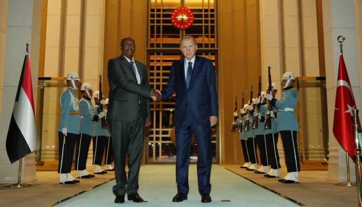 Cumhurbaşkanı Erdoğan ve el-Burhan’dan bölgesel iş birliği görüşmesi