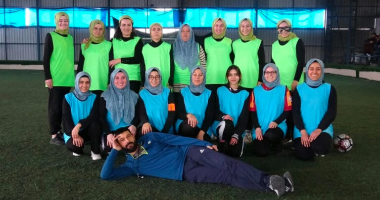 Şarkikaraağaç Alyazmaspor büyük ilgi görüyor