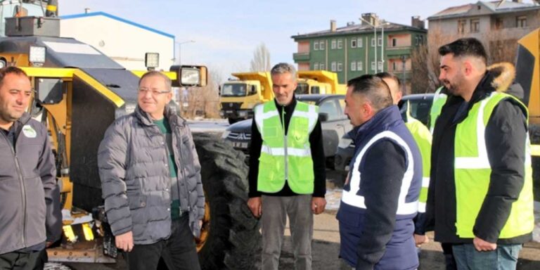 Kars Valisi Ziya Polat, İl Özel İdaresi’ni ziyaret etti