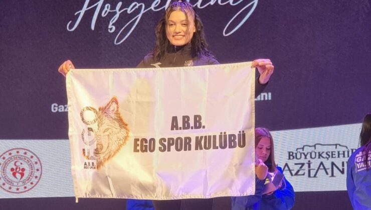 Türkiye’nin atletizmdeki yeni umudu Deniz Koyuncu oldu!