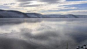 Kars, eski 18 dereceyi gördü, Baraj Gölü dondu!
