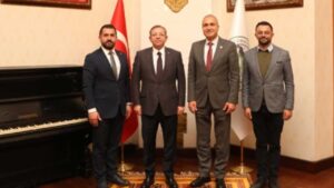 CHP Genel Başkan Yardımcısı Suat Özçağdaş’dan Vali Ziya Polat’a ziyaret