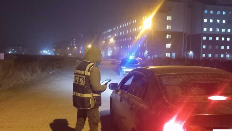 Kars’ta polis, KYK bölgelerinde asayiş uygulaması gerçekleştirdi