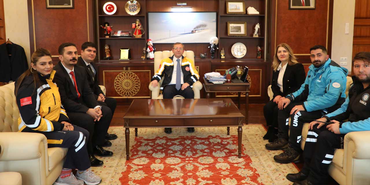 Acil Sağlık Hizmetleri Haftası nedeniyle Vali Ziya Polat’a ziyaret