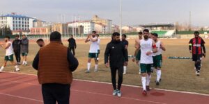Kars 36 Spor, Erzincan Ulalarspor karşısında sahadan galibiyetle ayrıldı