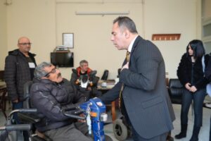 Kars Belediye Başkanı Ötüken Senger, Dolunay Derneği’ni ziyaret etti