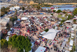 Demre Folklorik Deve Gösterisi Festivali, bu yıl da büyük bir coşkuyla gerçekleştirildi – Birlik Haber Ajansı