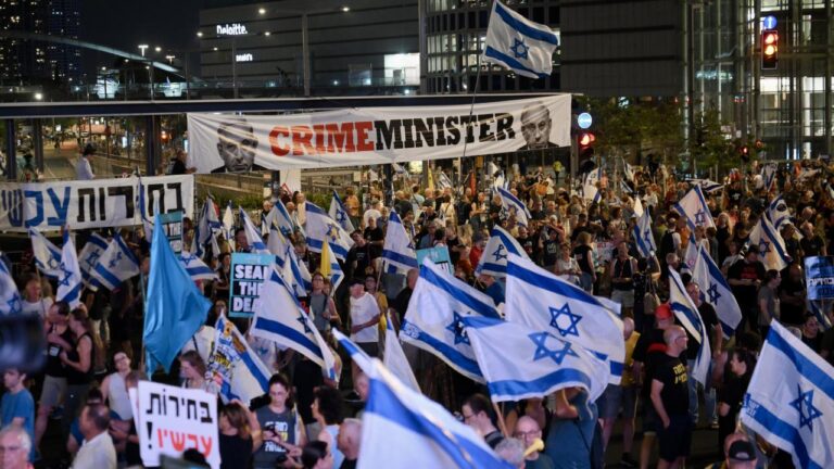İsrailliler, katil Netanyahu’nun istifasını istiyor!