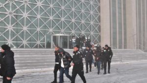 Sosyal medyadan dolandırıcılık yapan çeteden 16 üye tutuklandı