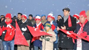 Sarıkamış şehitleri 110’uncu yılında eksi 10 derecede saygı nöbeti tutularak anıldı