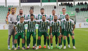 Serikspor zorlu Menemen deplasmanından 3 puanla döndü