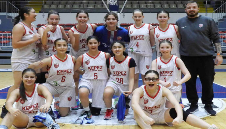 Kepez Belediyespor U16 Kadın Basketbol takımı, farklı kazandı