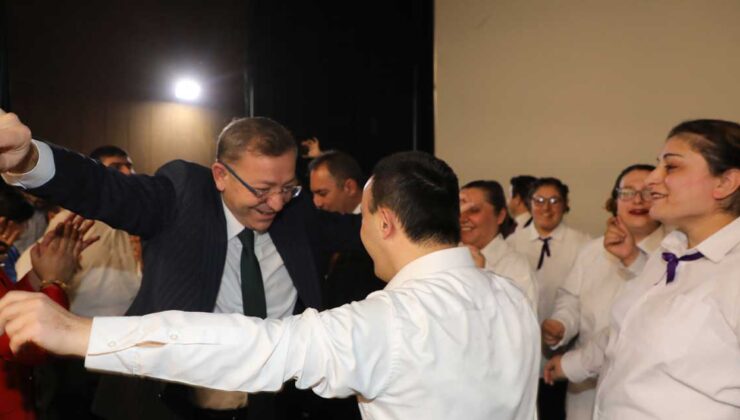 Kars’ta Dünya Engelliler Günü’nde özel çocuklar sahne aldı