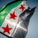 Suriye’nin bayrağı değişti