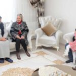 Vali Ziya Polat’ın eşi Pınar Filiz Polat şehit ailesini ziyaret etti