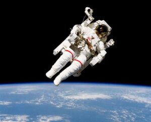 7 aylık hayat mücadelesi: İlk uzay yürüyüşü gerçekleşti!