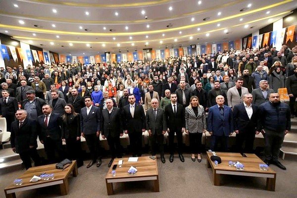 AK Parti'li Ayhan Gider: Gençlik ateşi AK Parti'yi sardı