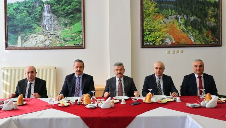 Artvin'de Çalışan Gazeteciler Günü kutlandı