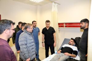 Kars Valisi Ziya Polat, yaralıları hastanelerde ziyaret etti – Birlik Haber Ajansı