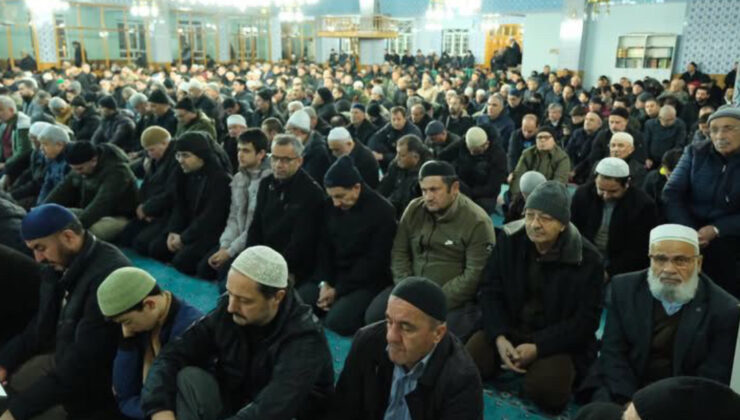 Isparta Gülistan Camisi yılın ilk gününde doldu taştı – Birlik Haber Ajansı