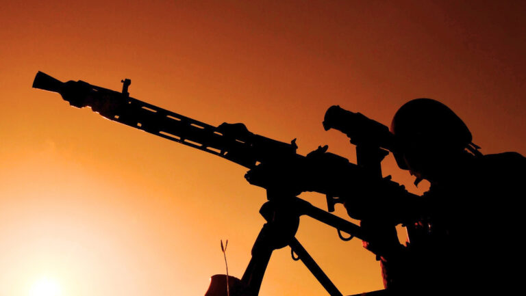 Irak ve Suriye'de 13 terörist etkisiz hale getirildi