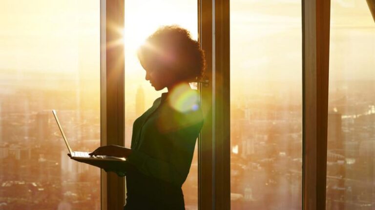 İŞKUR’dan kadınlara mesleki eğitim ve destek