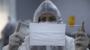 İspanya hastanelerinde 65 saatlik sıra