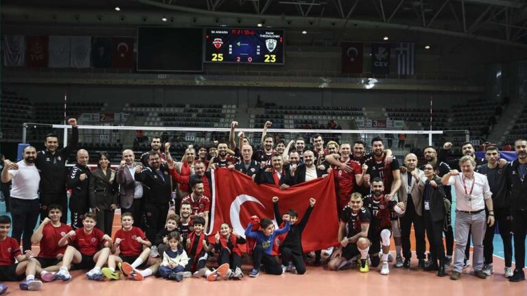 Spor Toto voleybol takımı, CEV Challenge Kupasında yarı finalde