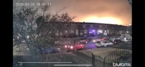 ABD'de yerleşim yerine uçak düştü