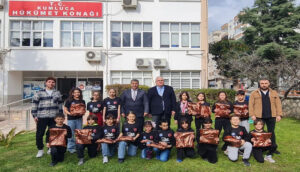 Antalya Kumluca'da Gençlik ve Spor Müdürlüğü'nden kutlama