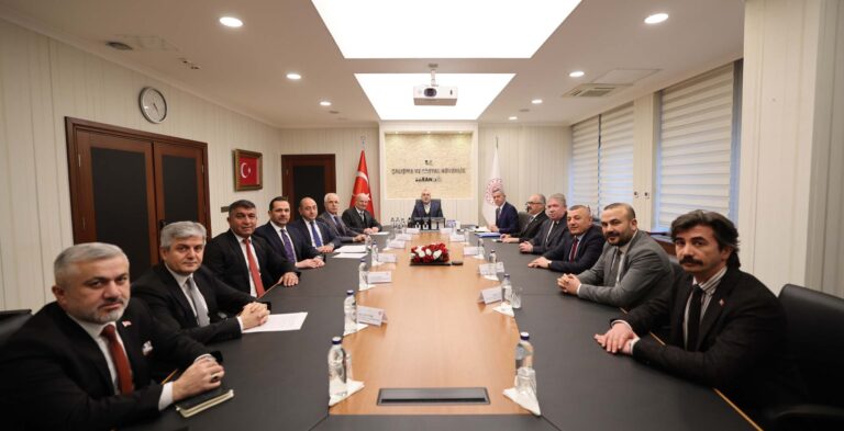 ATO heyetinden Bakan Işıkhan’a ziyaret